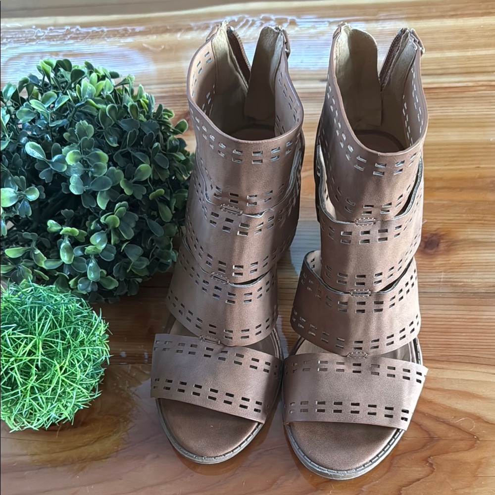 Qupid Tan Sandals with Intricate Cutouts